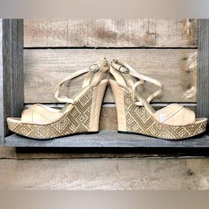 mark. Patent Leather Nude Wedge Sandal Sz 6 NWOT